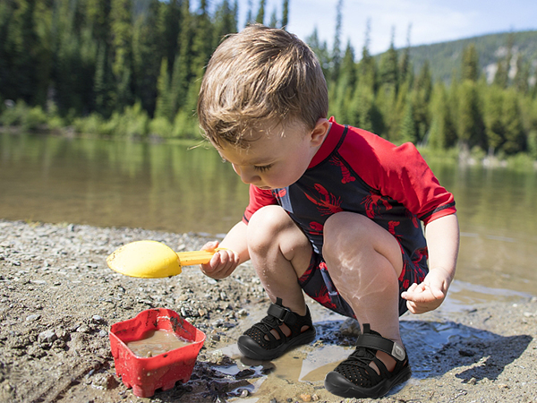 TODDLER  WATER SHOES  SANDALS