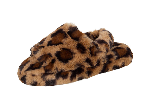 comfy luxurious fashion forward faux-fur Jessica Simpson girls slipper